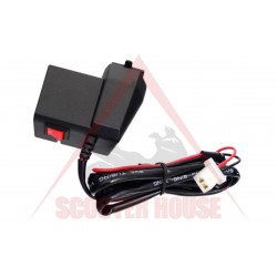 USB извод -MORETTI- универсален output - 5V, с волтметър, захващане за кормило Ф22